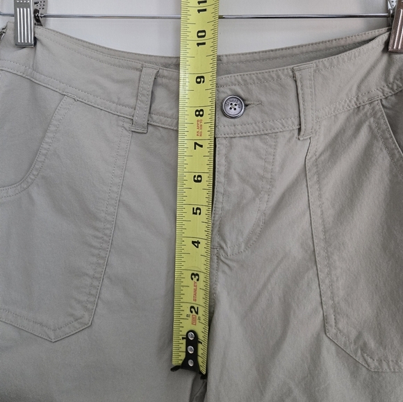 The North Face Women's Beige Cargo Shorts-Size 4 - Picture 5 of 8